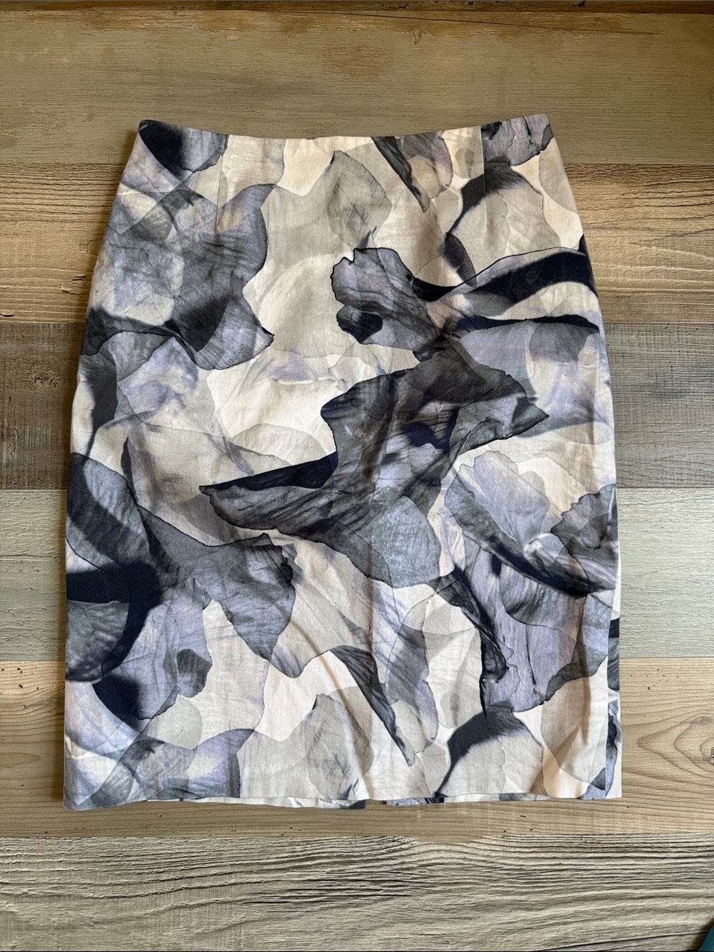 Boss Cream and Black Watercolor-Print Pencil Skirt